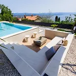 فيلة Aria Prestige أوباتيا