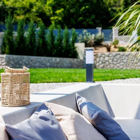 Aria Prestige Villa *